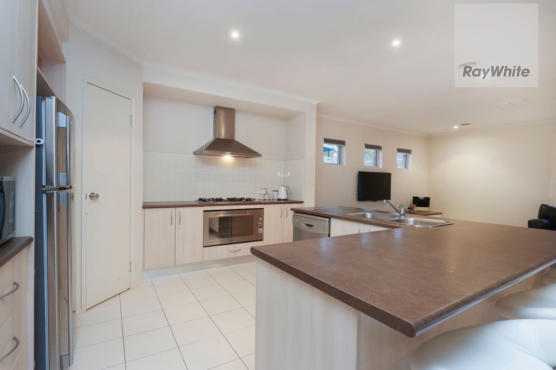 4 Aldercress Close, Craigieburn VIC 3064, Craigieburn - Thumbnail 6