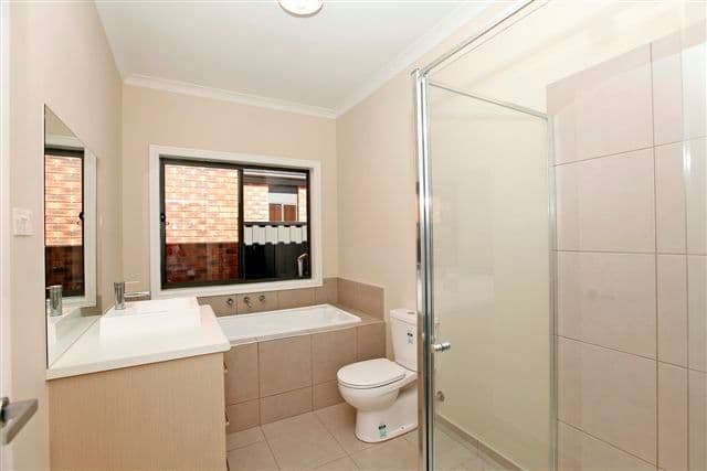27 Watergum Avenue, CRAIGIEBURN VIC 3064, Craigieburn - Thumbnail 3