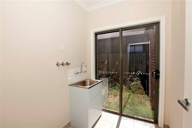 27 Watergum Avenue, CRAIGIEBURN VIC 3064, Craigieburn - Thumbnail 7