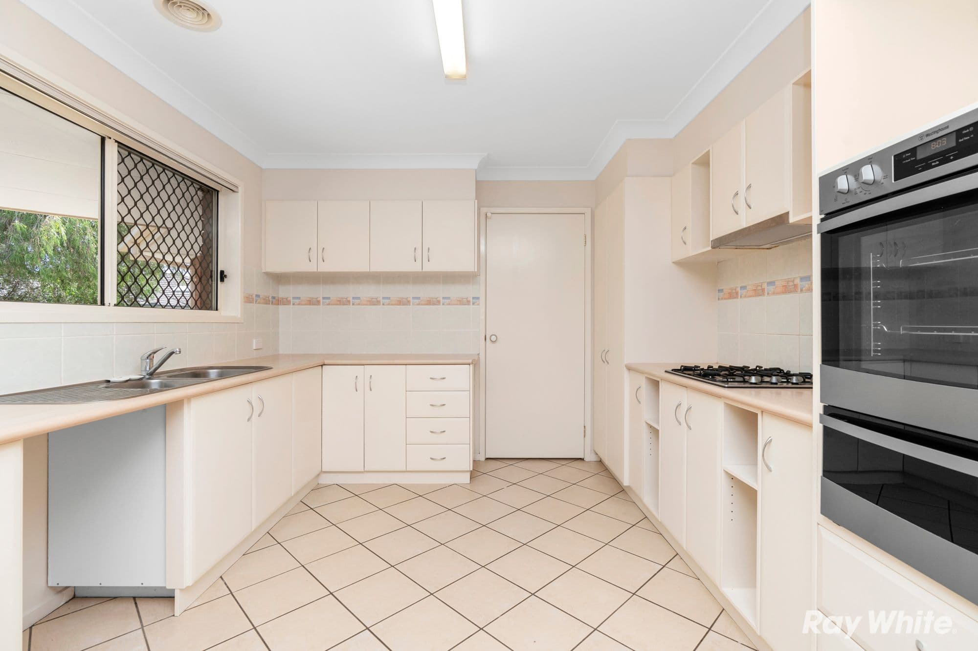19 Kimba Drive, Glenfield Park NSW 2650, Glenfield Park - Thumbnail 4