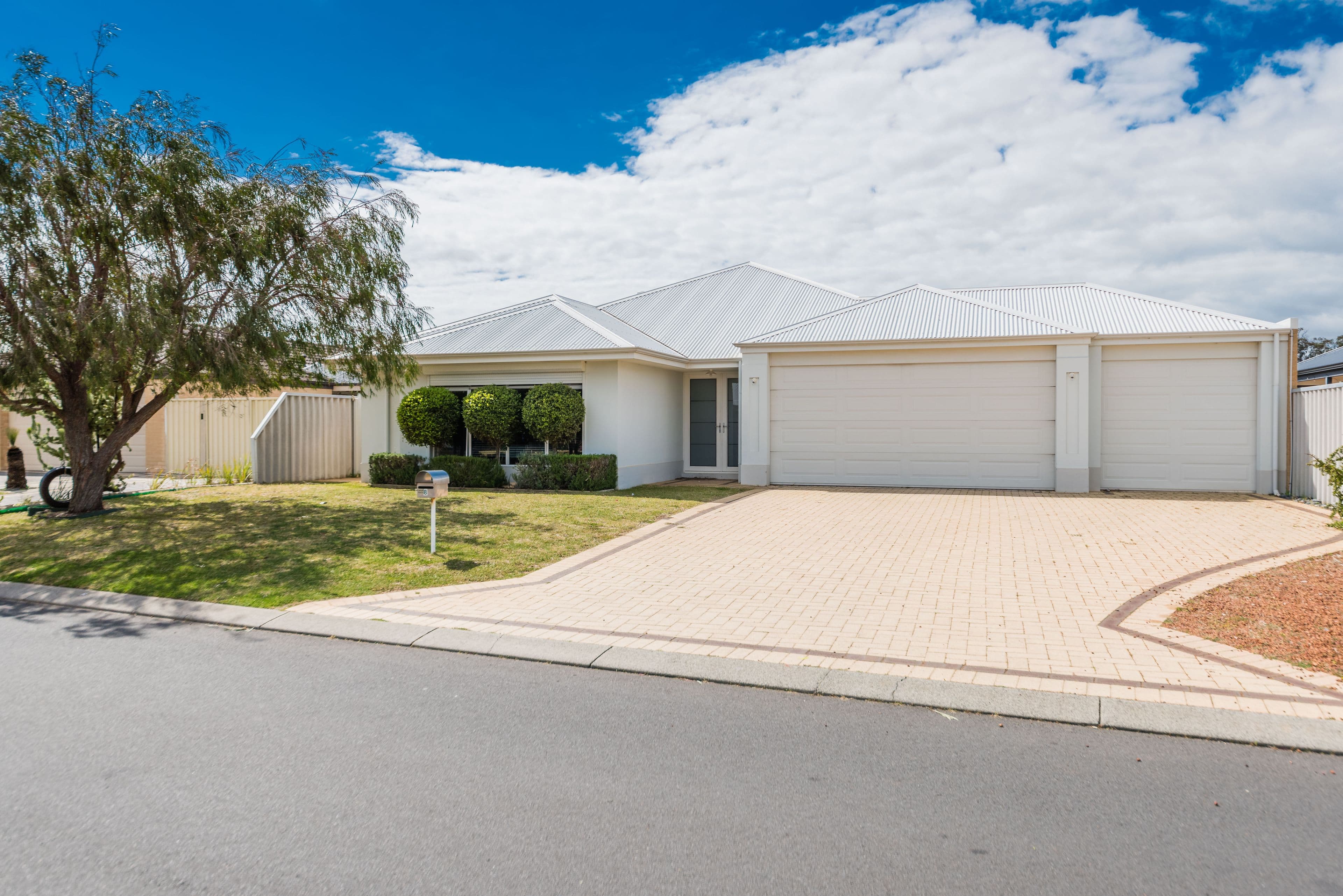 8 Claymore Loop, Dalyellup WA 6230, Dalyellup - Thumbnail 2