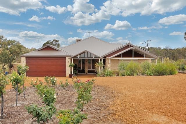 4 Haslam Street, MUCHEA WA 6501, Muchea - Image 1