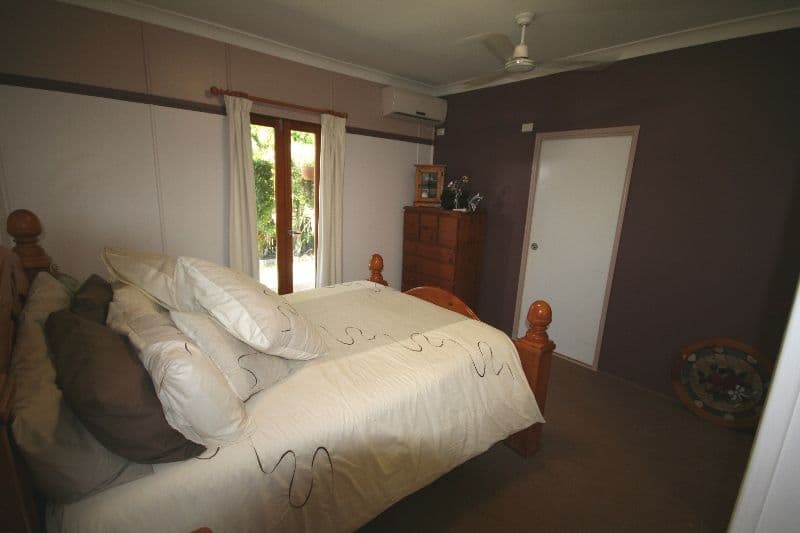 98  Kariboe Street, BILOELA QLD 4715, Biloela - Thumbnail 7