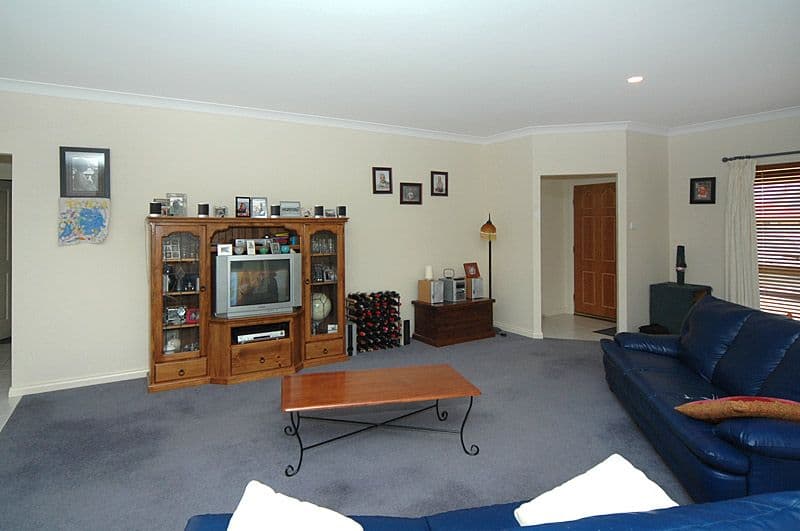 11 Aubrey Drive, WILLUNGA SA 5172, Willunga - Thumbnail 4