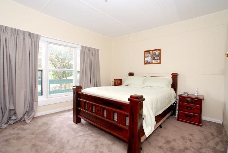 23 Kia Ora Parade, FERNTREE GULLY VIC 3156, Ferntree Gully - Thumbnail 2