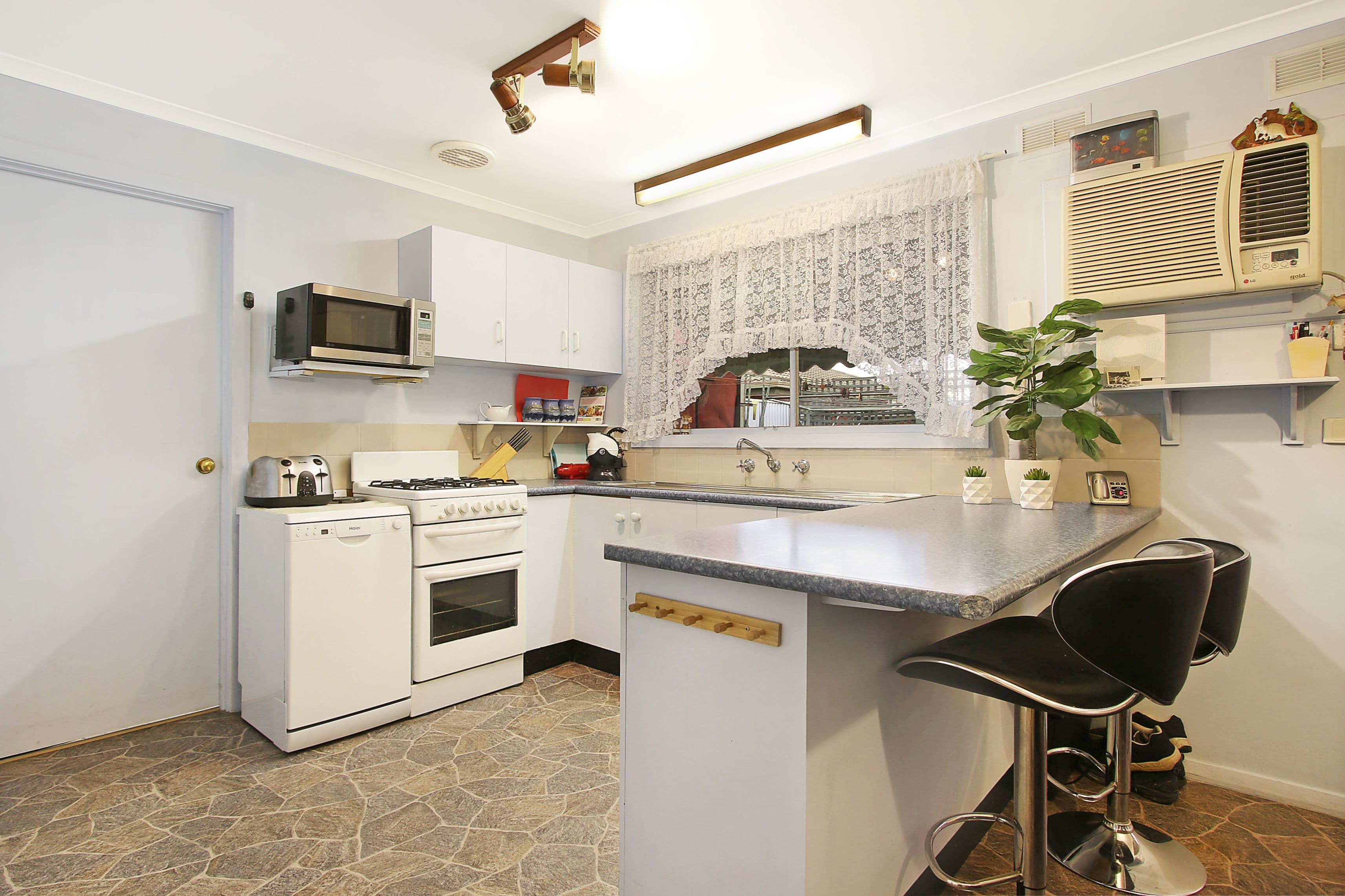 29 Gayview Drive, West Wodonga VIC 3690, West Wodonga - Thumbnail 5