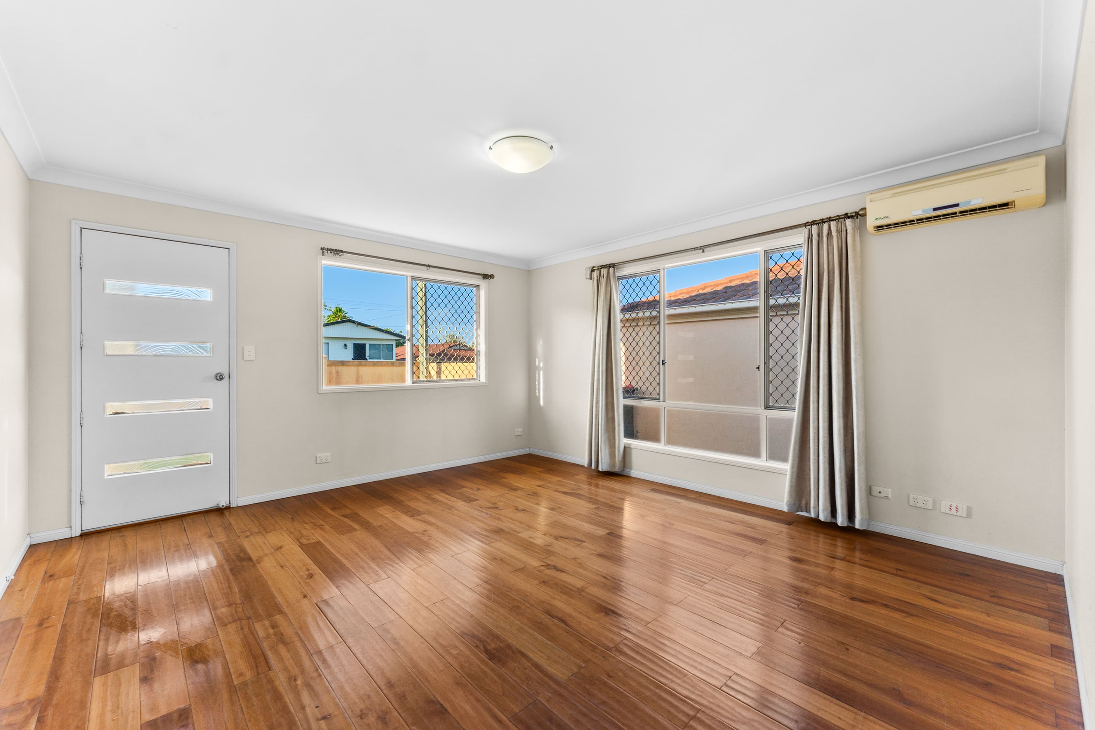 17 Liverpool Street, Eight Mile Plains QLD 4113, Eight Mile Plains - Thumbnail 3