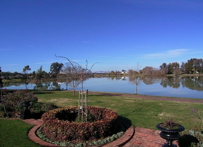 2/209 Nepean Street, Greensborough, Greensborough - Thumbnail 2