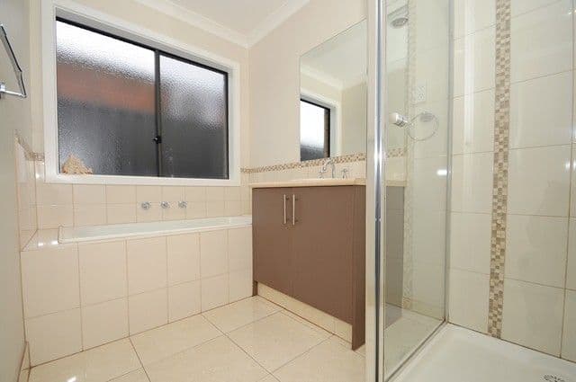 24 Rocky Gate Drive, TRUGANINA VIC 3029, Truganina - Thumbnail 6