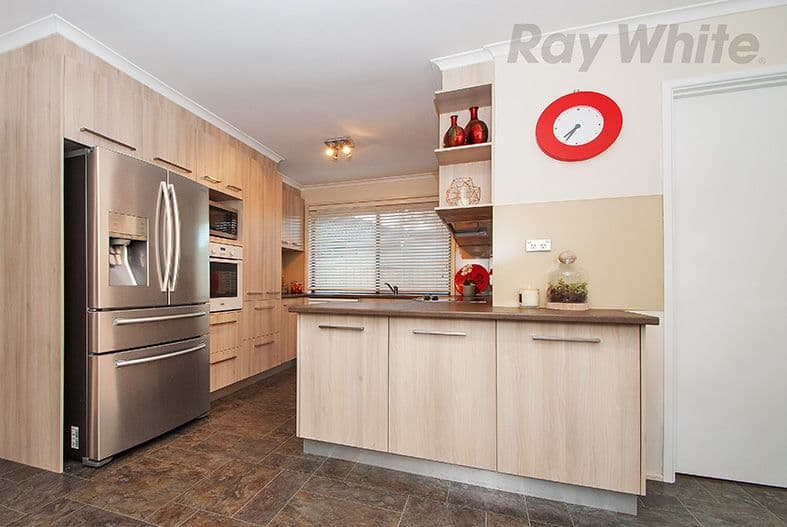 4 NOLA Court, Croydon VIC 3136, Croydon - Thumbnail 2