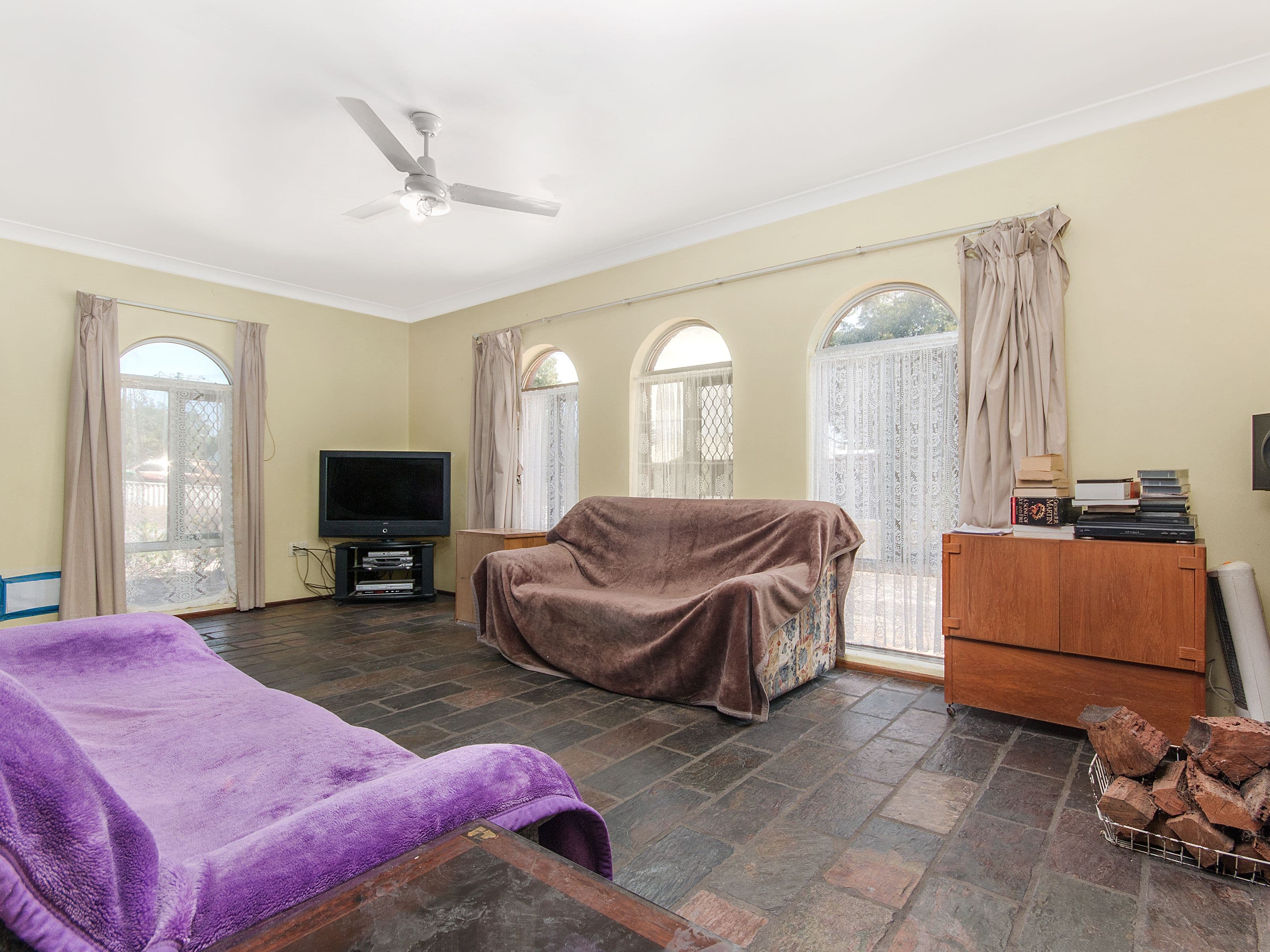 31 Bampton Way, Warnbro WA 6169, Warnbro - Thumbnail 3