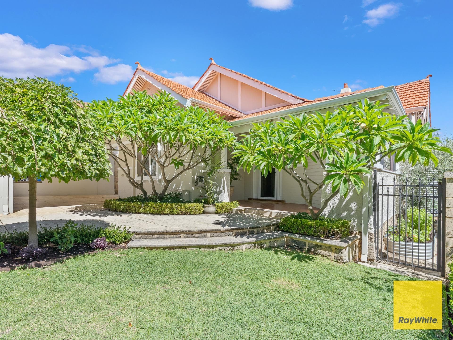 25 Congdon Street, Cottesloe WA 6011, Cottesloe - Image 1