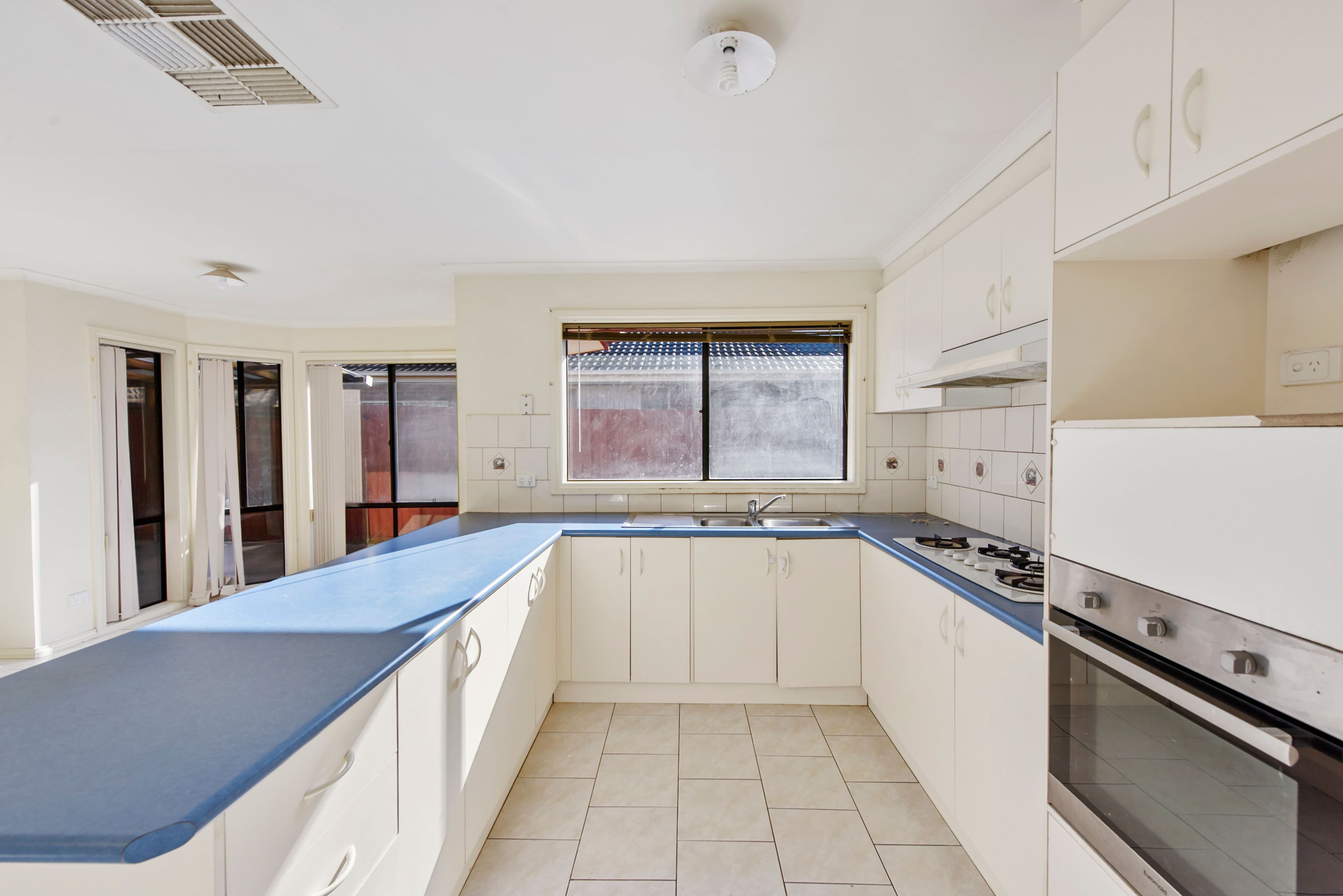 9 Willis Place, Delahey VIC 3037, Delahey - Thumbnail 4