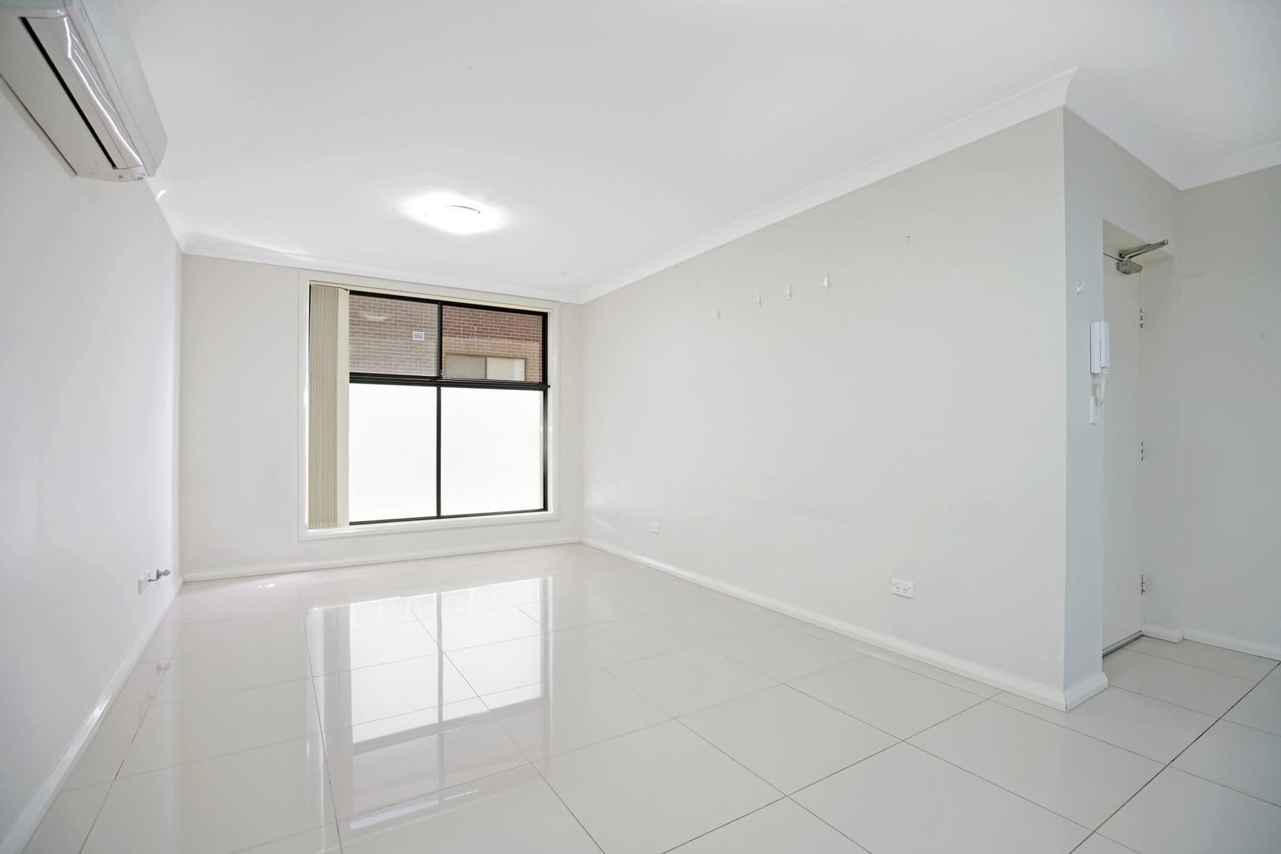 1 Glenmore Ridge Drive, Glenmore Park - Thumbnail 4