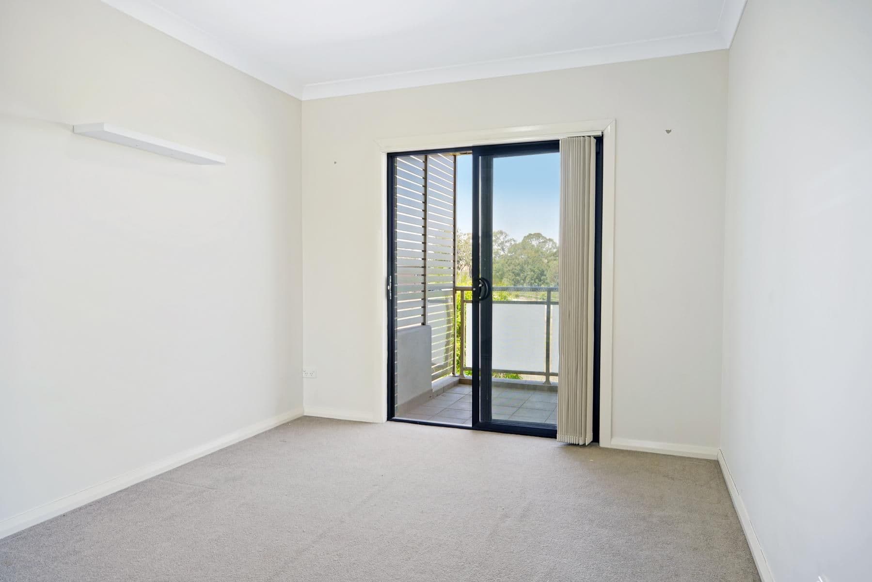 1 Glenmore Ridge Drive, Glenmore Park - Thumbnail 7