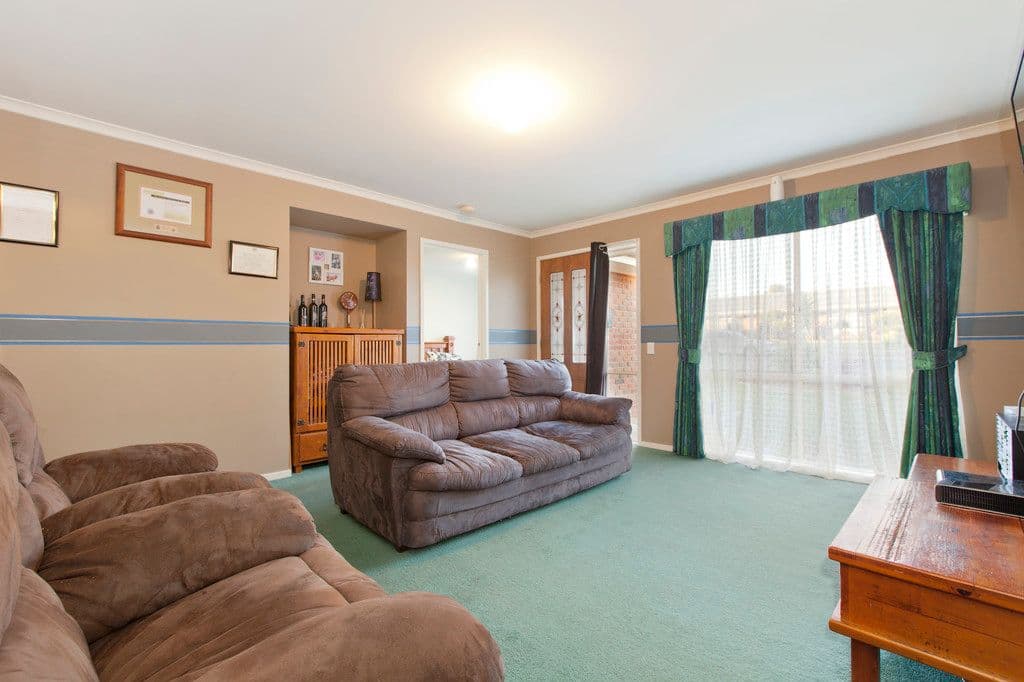 1 Hardy Court, Sebastopol VIC 3356, Sebastopol - Thumbnail 2