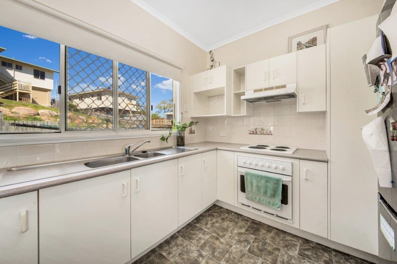 6A Robertson Close, New Auckland QLD 4680, New Auckland - Thumbnail 7