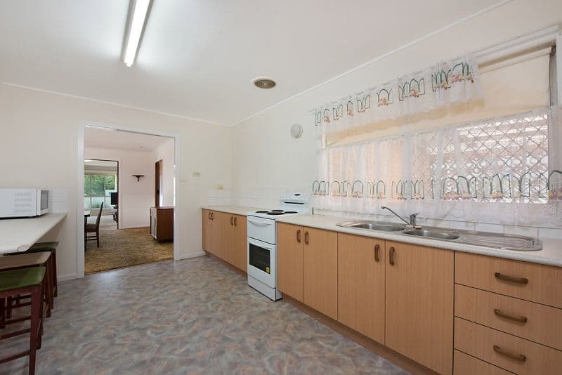 28 Blaxland Street, Golden Beach QLD 4551, Golden Beach - Thumbnail 2