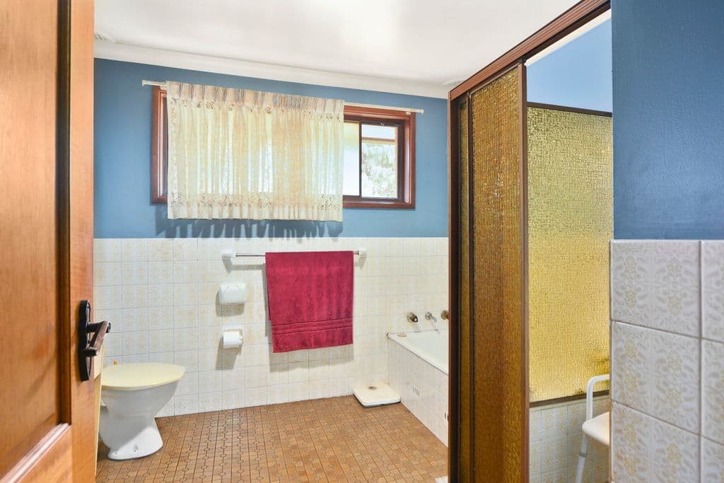 132 The Kingsway, Barrack Heights - Thumbnail 4