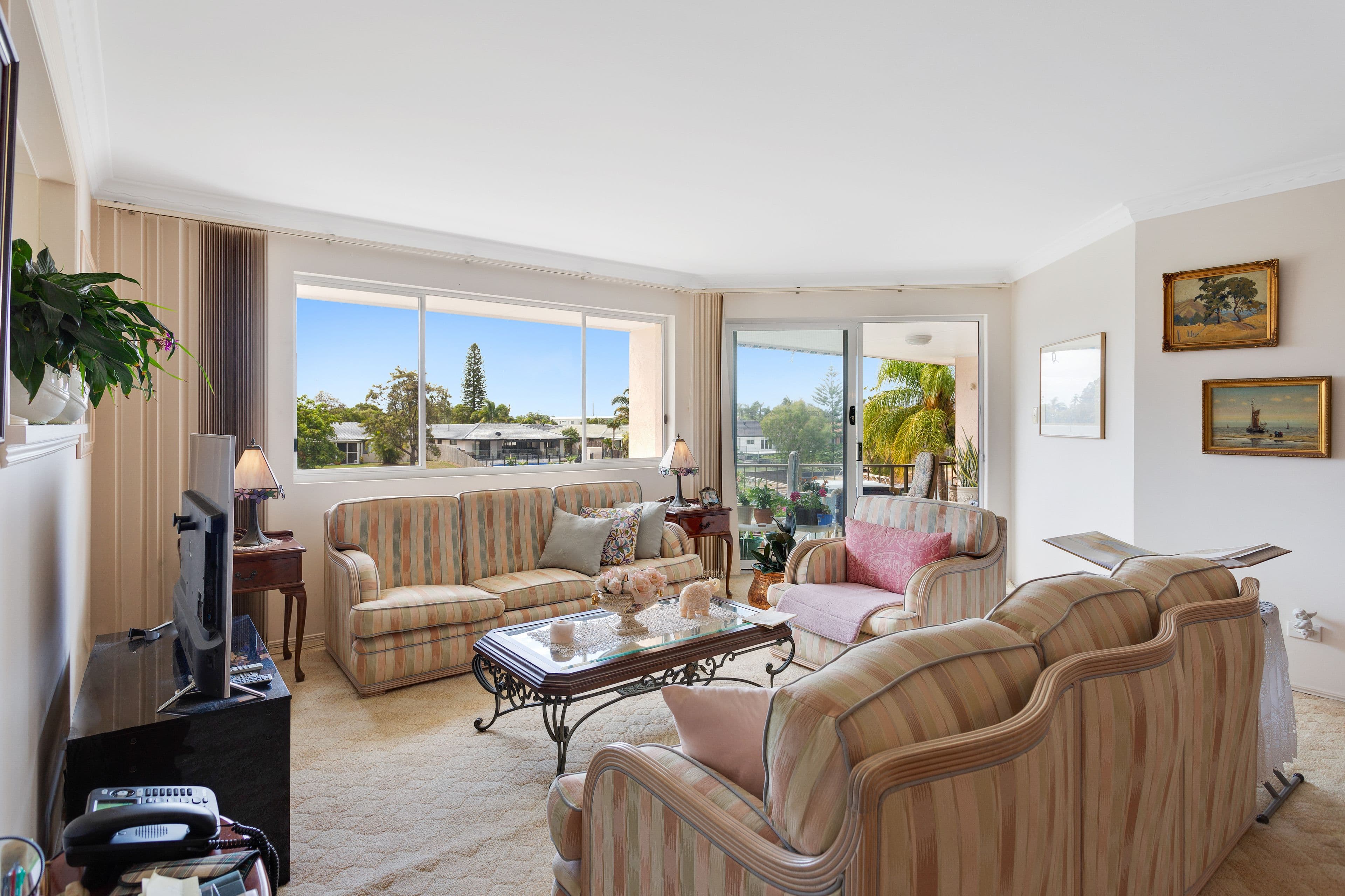 6 Dunlop Court, Mermaid Waters QLD 4218, Mermaid Waters - Thumbnail 4