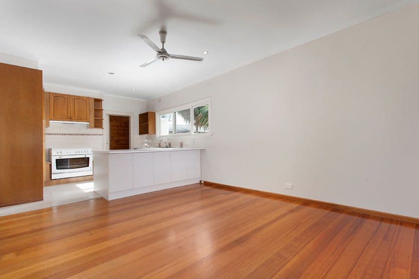 46 St Vigeons Road, RESERVOIR VIC 3073, Reservoir - Thumbnail 2