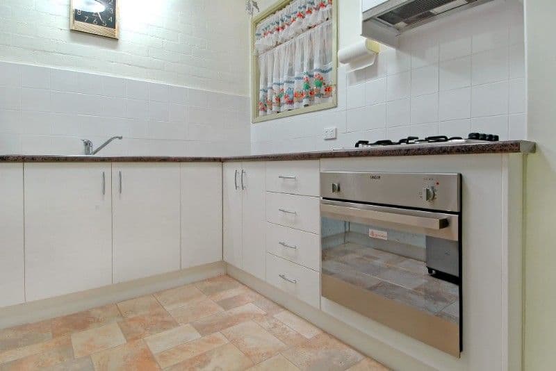 2 Bedroom Luxury Apartment 
                                
                                    SOUTHPORT QLD, Southport - Thumbnail 3