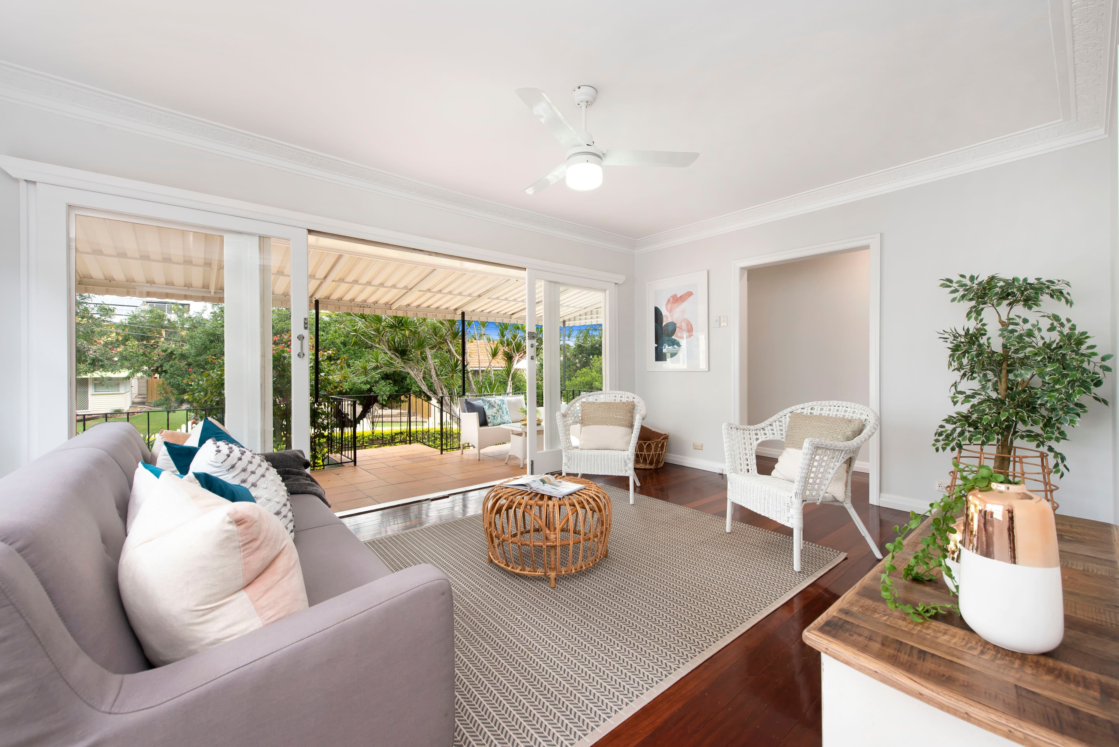 62 Binya Street, Holland Park QLD 4121, Holland Park - Thumbnail 2