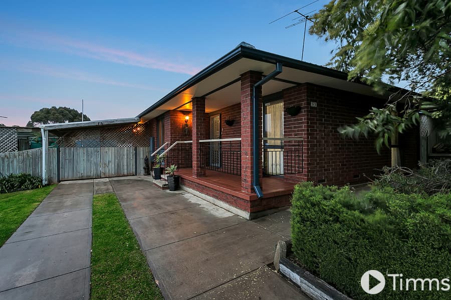 31 Amsterdam Road, Hackham West - Image 1