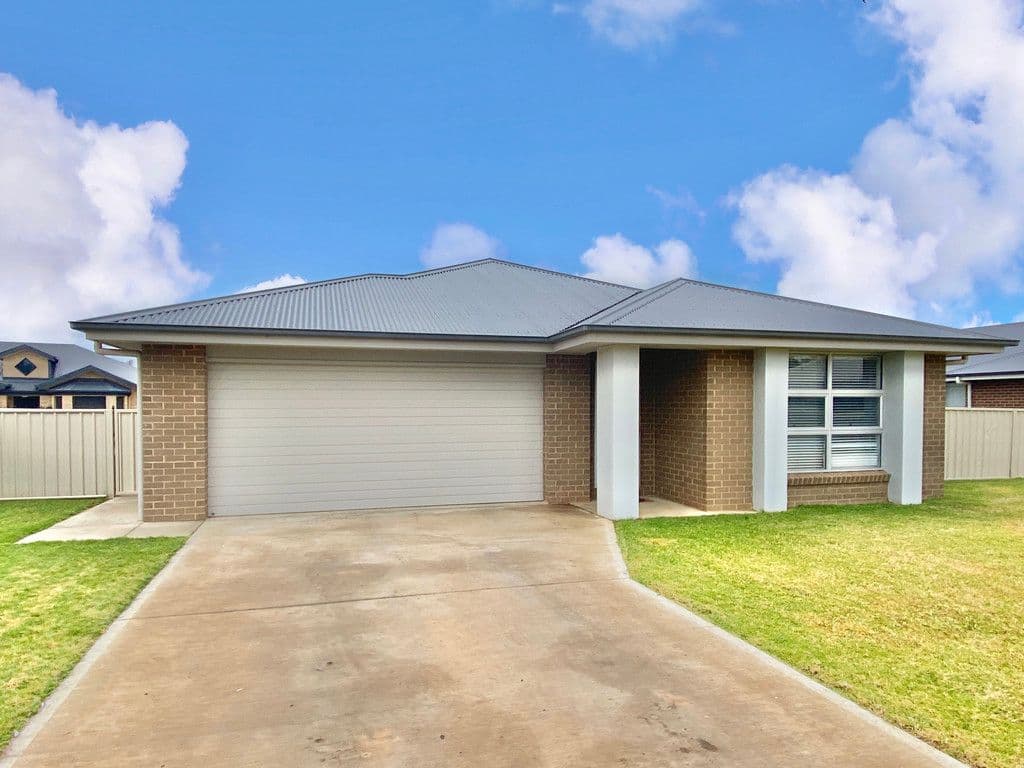 14 John Girdham Place, Forbes NSW 2871, Forbes - Image 1
