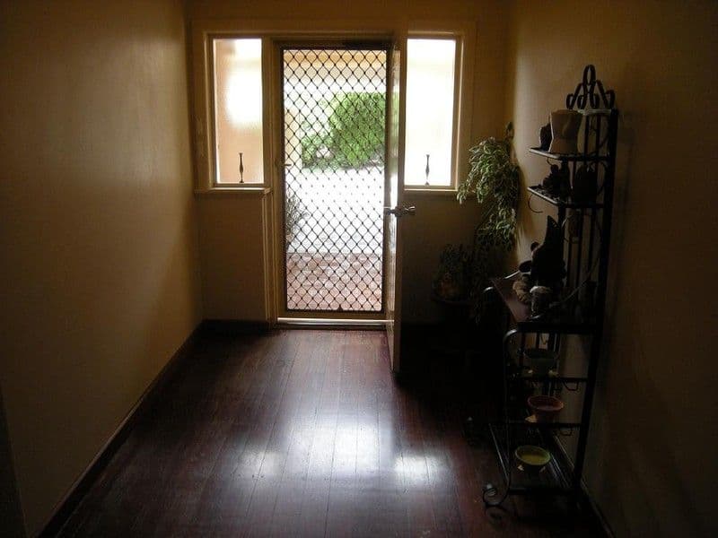 208 Burslem Drive, MADDINGTON WA 6109, Maddington - Thumbnail 2