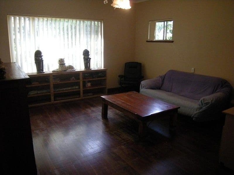 208 Burslem Drive, MADDINGTON WA 6109, Maddington - Thumbnail 3