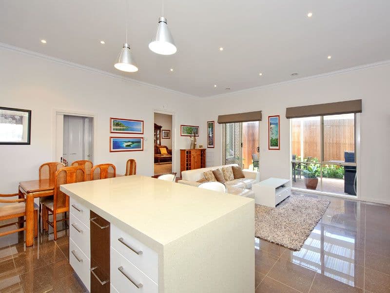 1 Gibson Street, BOX HILL SOUTH VIC 3128, Box Hill South - Thumbnail 2