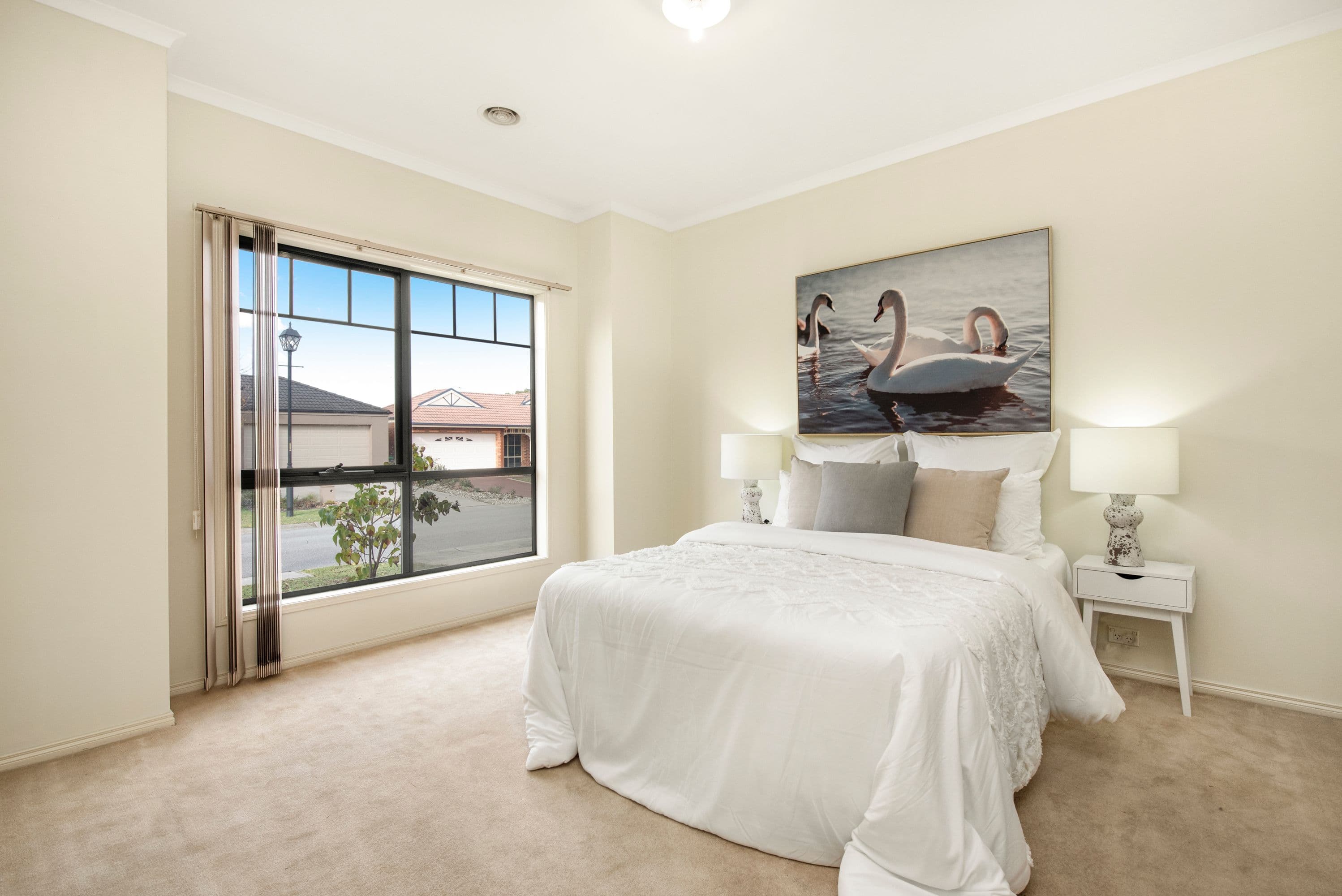 7 Benambra Close, Pakenham VIC 3810, Pakenham - Thumbnail 2