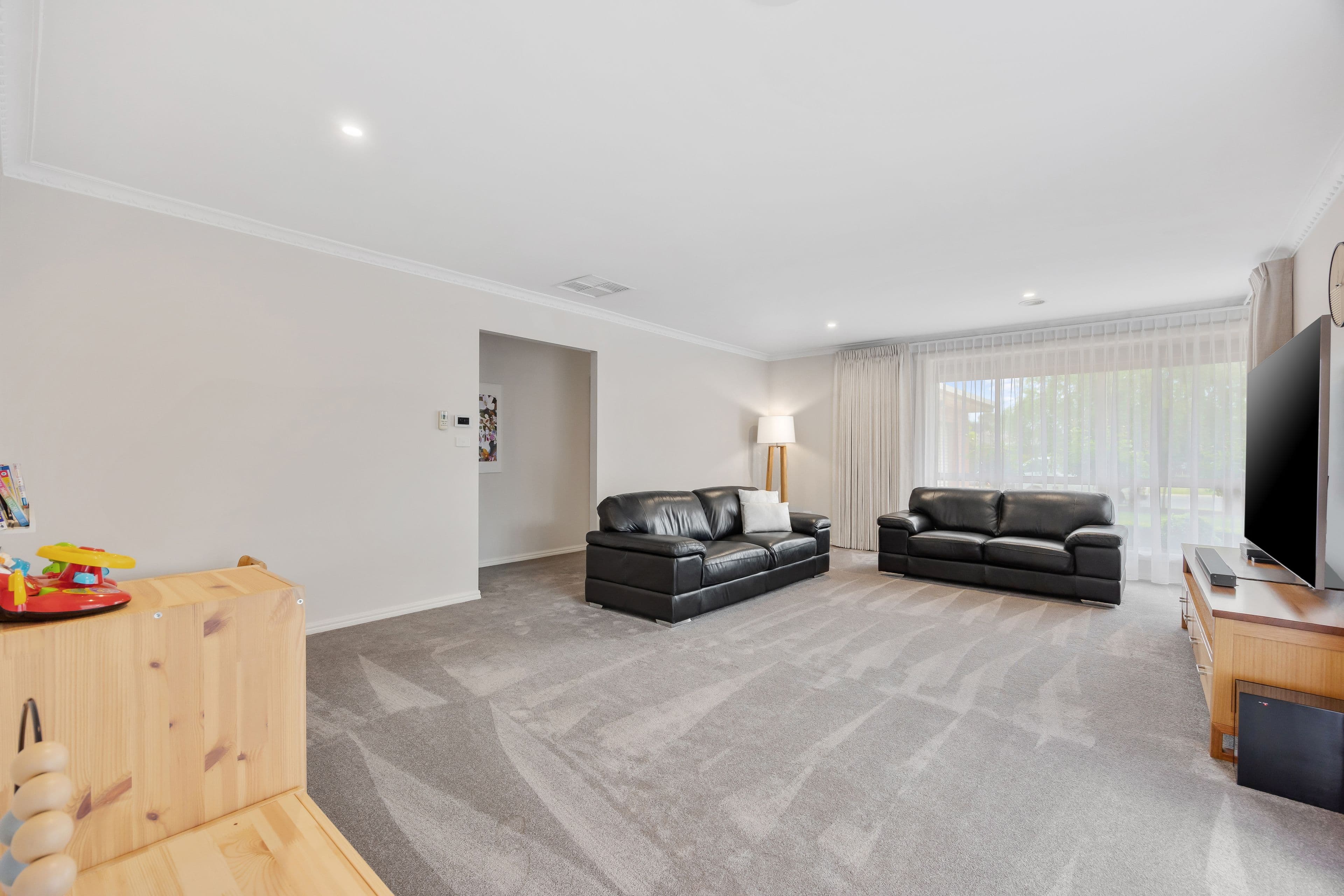 24 Robertson Drive, Alfredton VIC 3350, Alfredton - Thumbnail 2