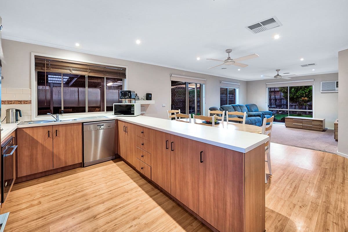 3 Seacombe Place, Cranbourne VIC 3977, Cranbourne - Thumbnail 7