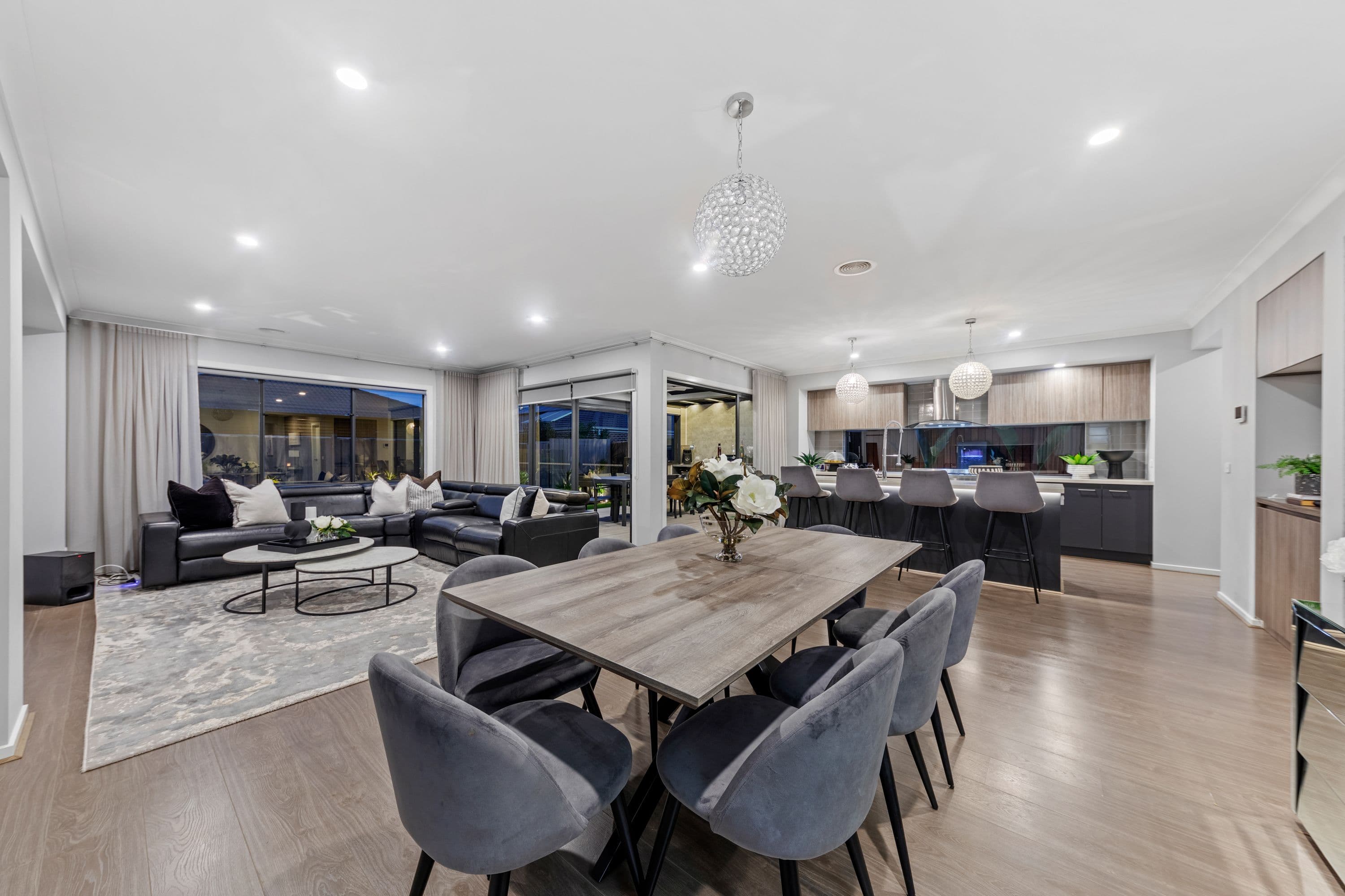 19 Dolomite Boulevard, Clyde North VIC 3978, Clyde North - Thumbnail 3