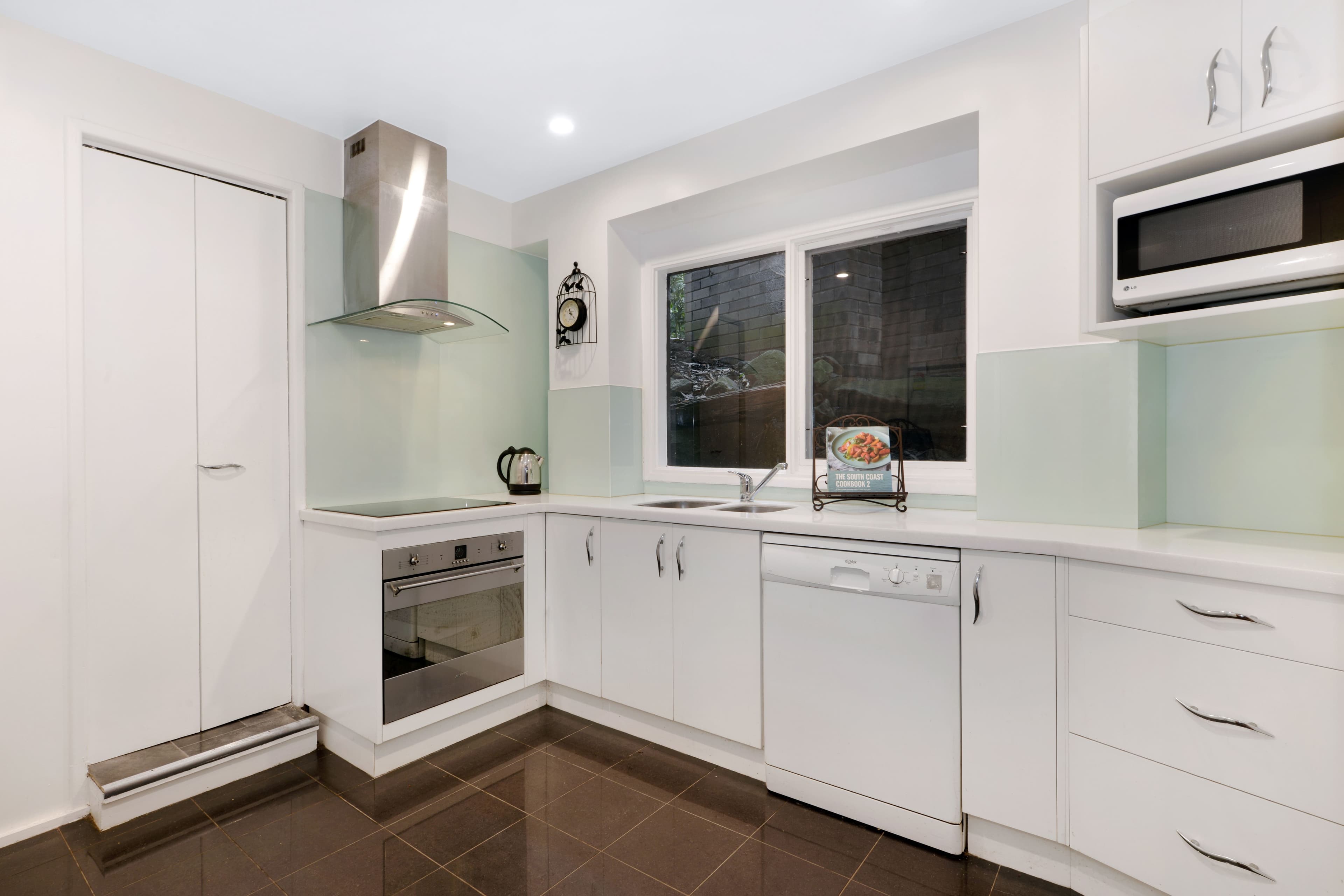 37 Yarran Road, Oatley - Thumbnail 3