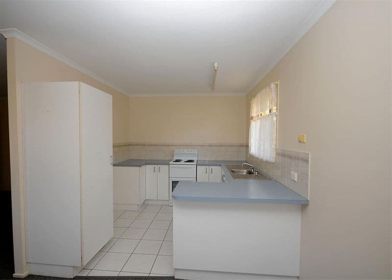 7  Hamer Drive, URANGAN QLD 4655, Urangan - Thumbnail 4
