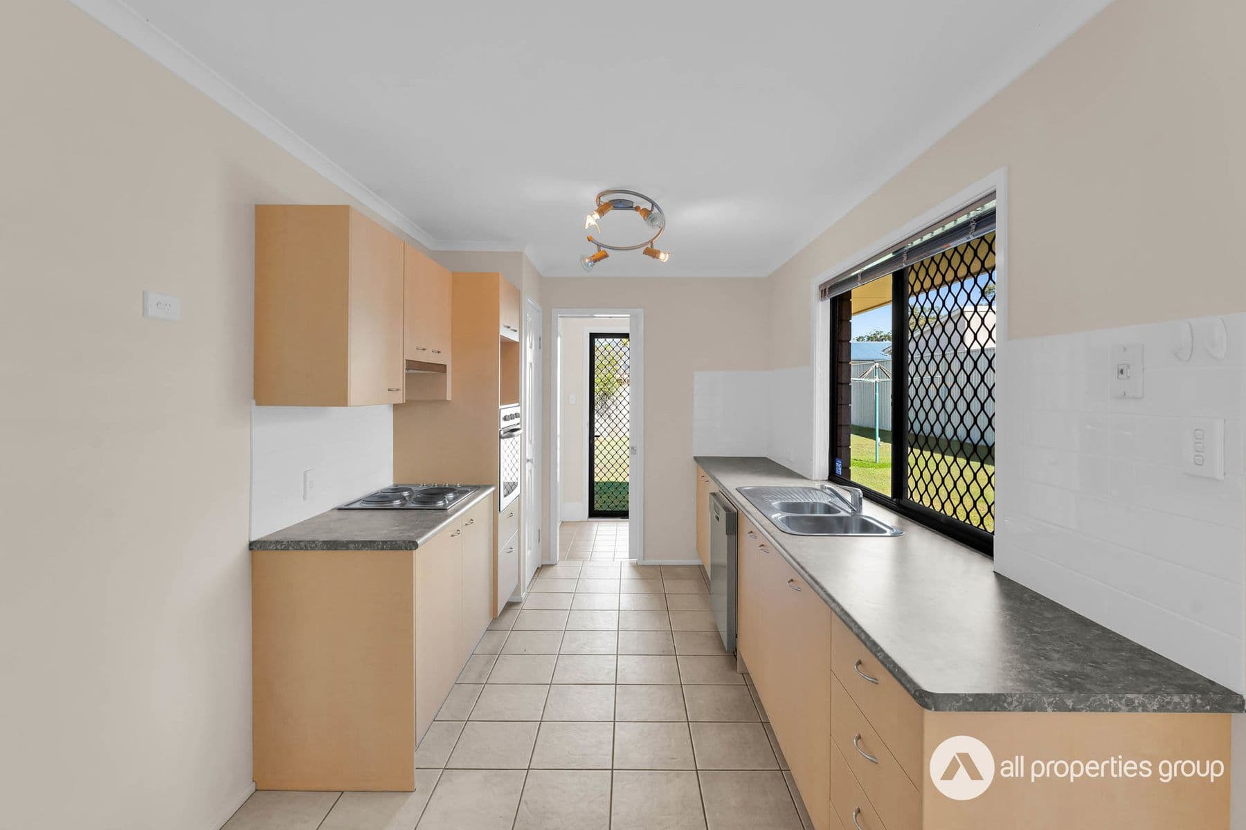 8 Delta Court, Crestmead QLD 4132, Crestmead - Thumbnail 4