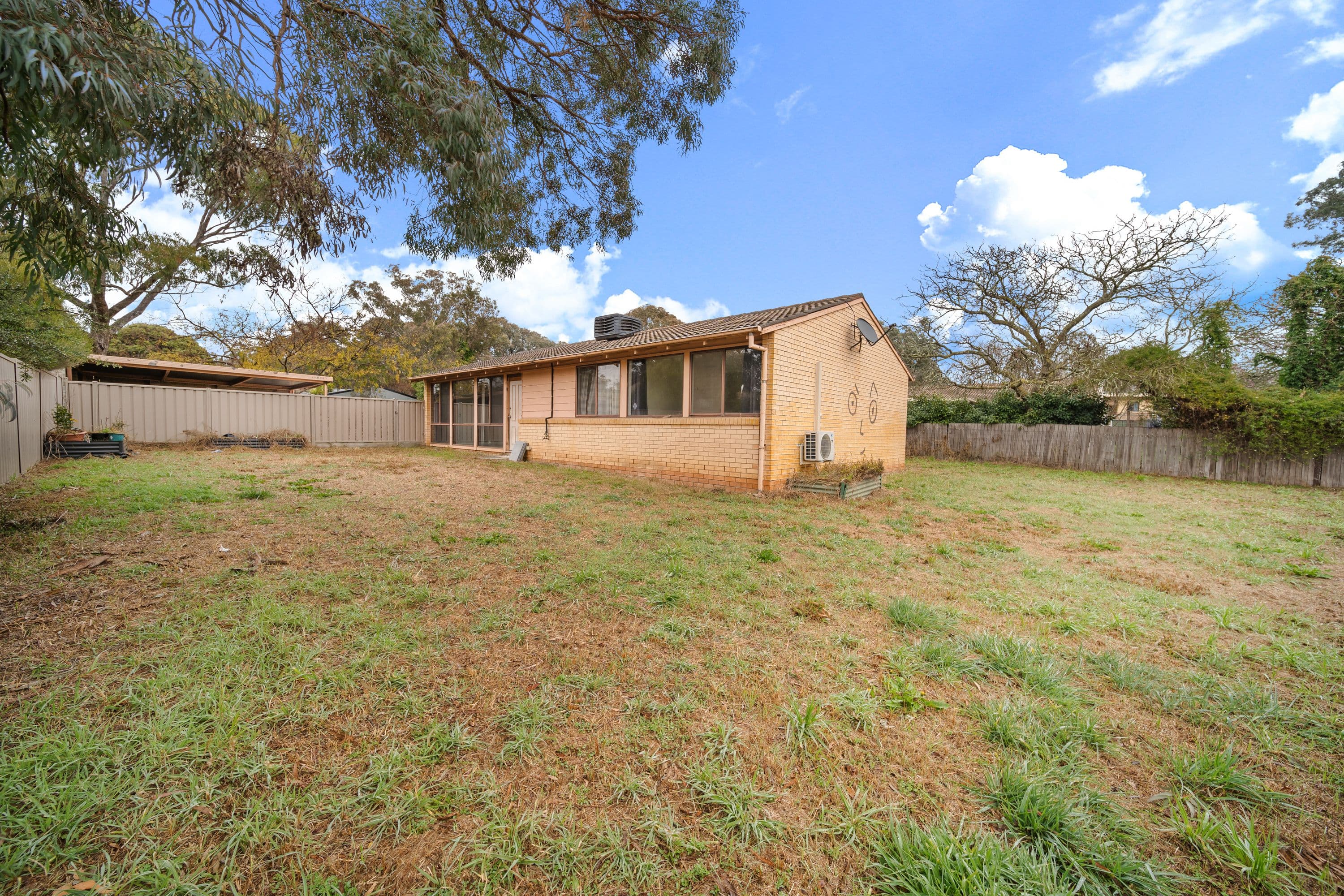 7 Crowley Court, Charnwood ACT 2615, Charnwood - Image 1