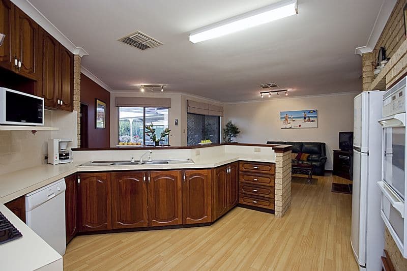 260 Grove Road, LESMURDIE WA 6076, Lesmurdie - Thumbnail 3