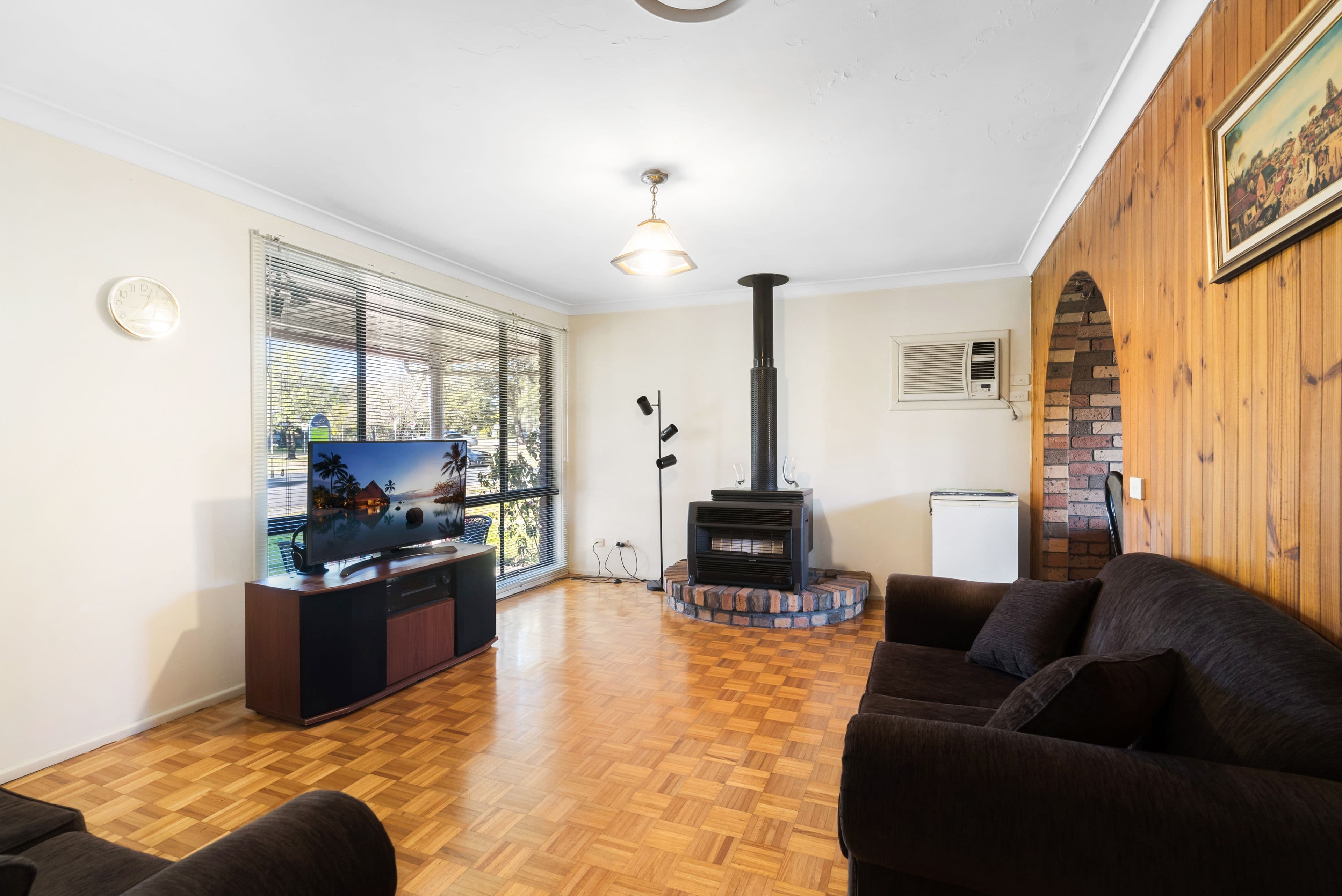 9 Humphries Road, Wakeley NSW 2176, Wakeley - Thumbnail 2