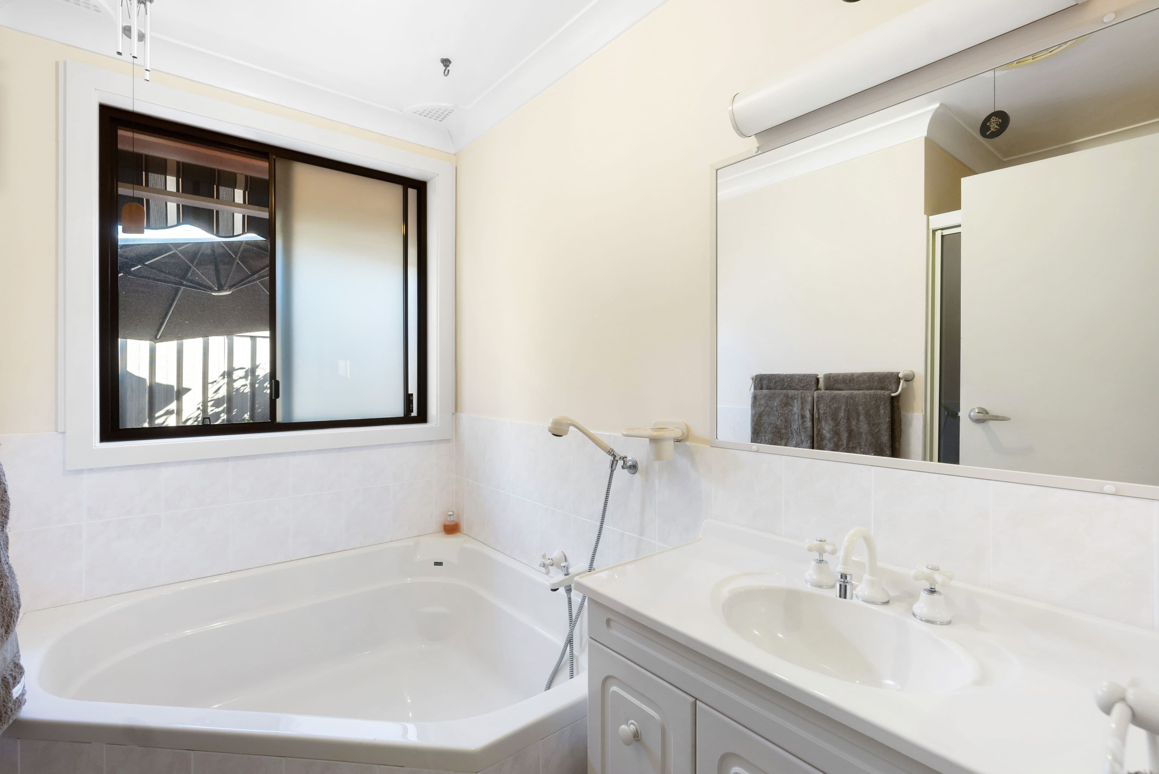 9 Humphries Road, Wakeley NSW 2176, Wakeley - Thumbnail 4