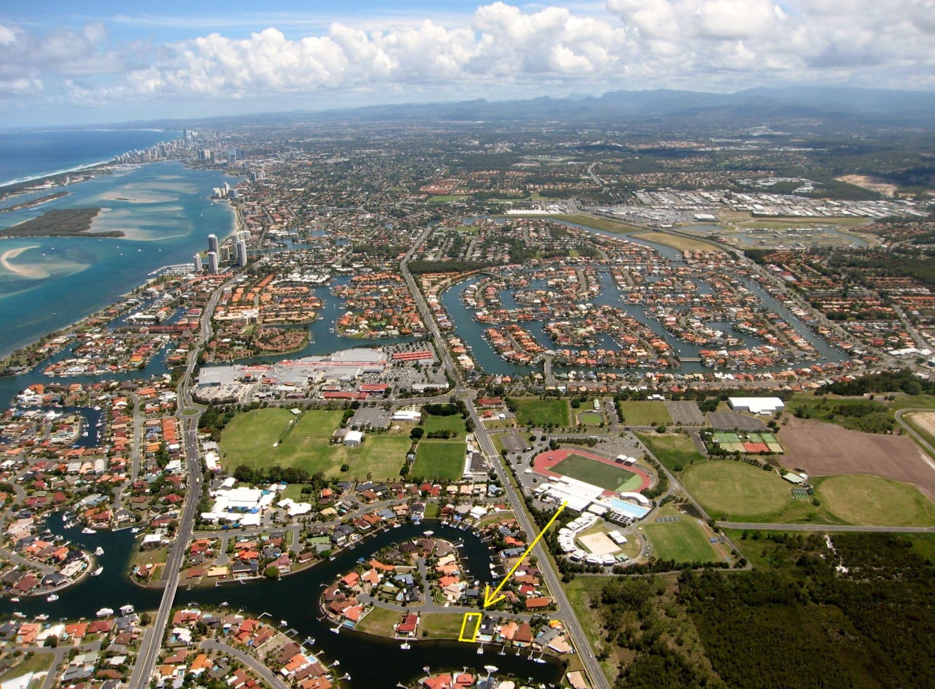 10 Erave Avenue, RUNAWAY BAY QLD 4216, Runaway Bay - Thumbnail 2