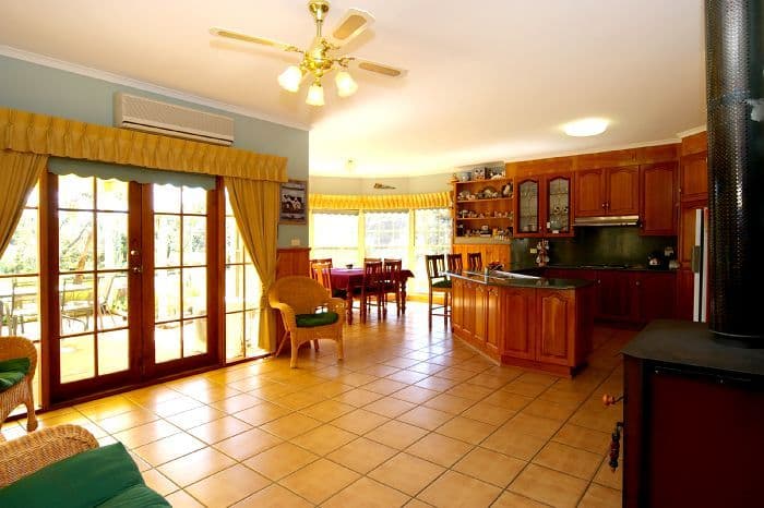 121 Burnside Road, BANNOCKBURN VIC 3331, Bannockburn - Thumbnail 3