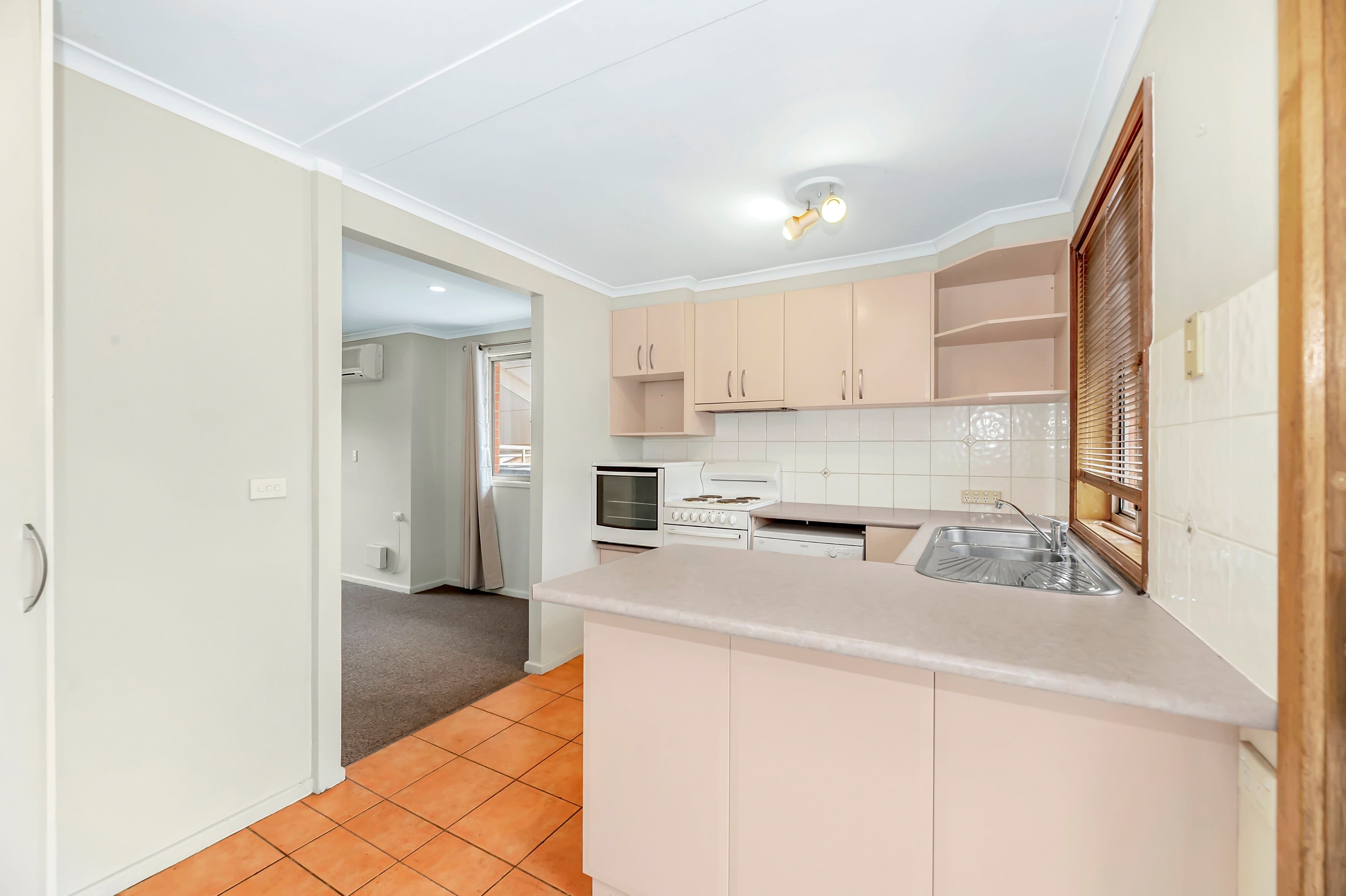 12 Banksia Crescent, Queanbeyan NSW 2620, Queanbeyan - Thumbnail 5