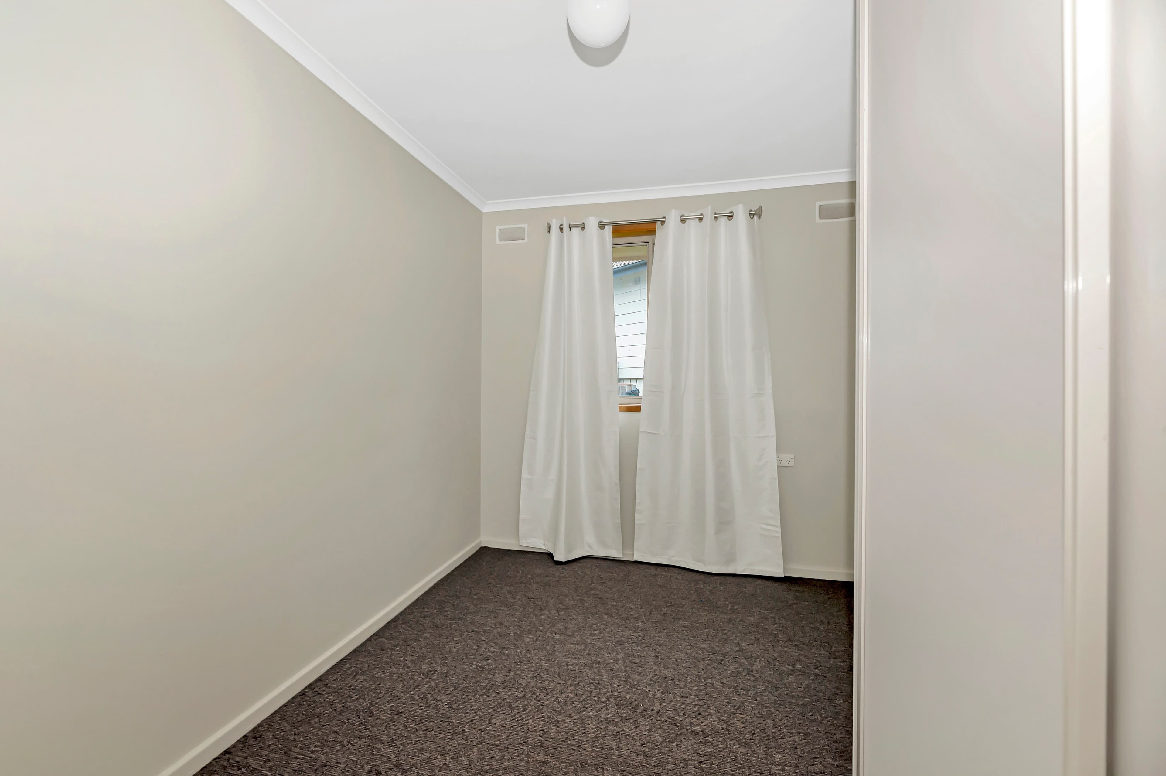 12 Banksia Crescent, Queanbeyan NSW 2620, Queanbeyan - Thumbnail 8