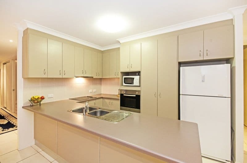 16 Sanderling Circuit, KELSO QLD 4815, Kelso - Thumbnail 4