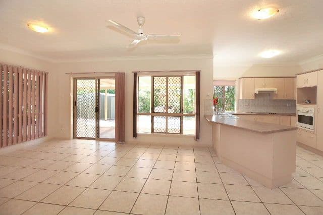 29 Serrano Crescent, CRANBROOK QLD 4814, Cranbrook - Thumbnail 8