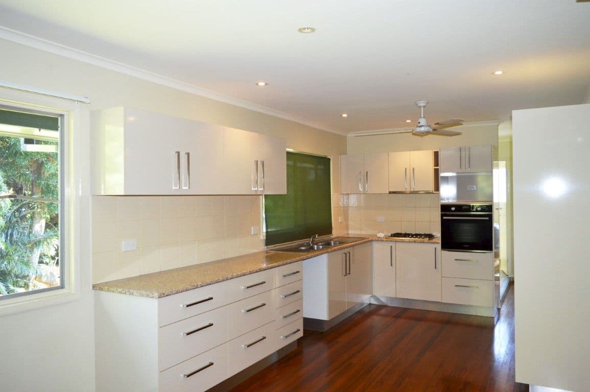 31 Cutten Street, Bingil Bay QLD 4852, Bingil Bay - Thumbnail 2
